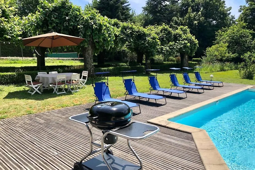 別荘 Independent Cottage With Heated Pool Lempaut フランス